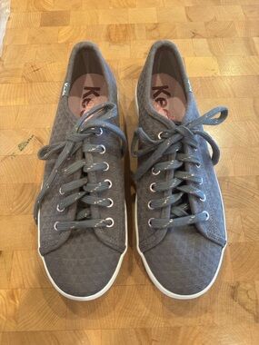 Keds Gray Quilted Low-Top Sneakers with White Sole women’s 7.5